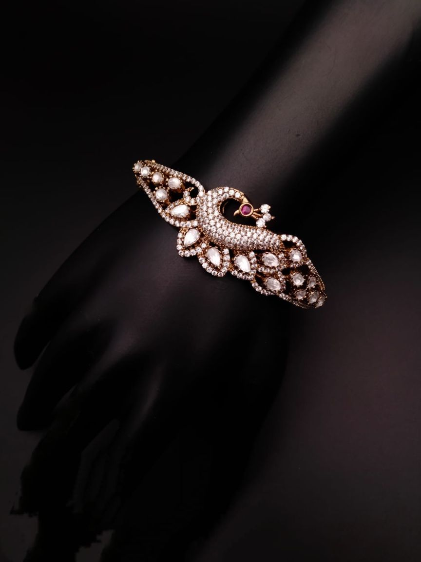 BRACELETS IN KUNDAN (VILANDI) STYLE | DESIGN - 78001