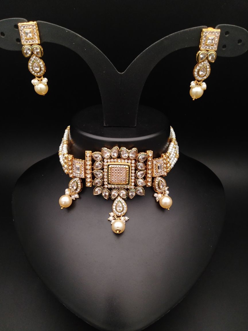 CHOKER IN POLKI (GOLD POLISH) STYLE | DESIGN - 21051