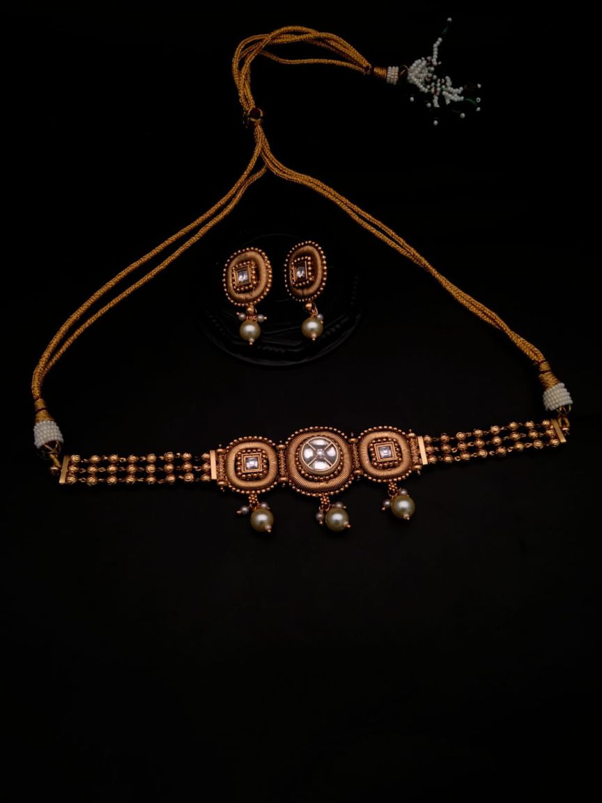 CHOKER IN POLKI (GOLD POLISH) STYLE | DESIGN - 21145