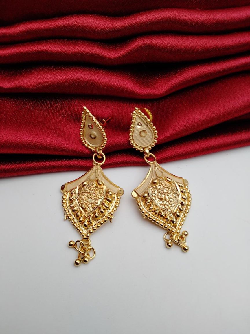 EARRINGS IN FORMING STYLE | DESIGN - 49021