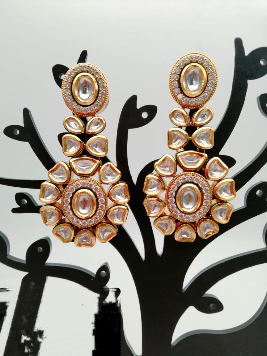 EARRINGS IN KUNDAN (VILANDI) STYLE | DESIGN - 80105