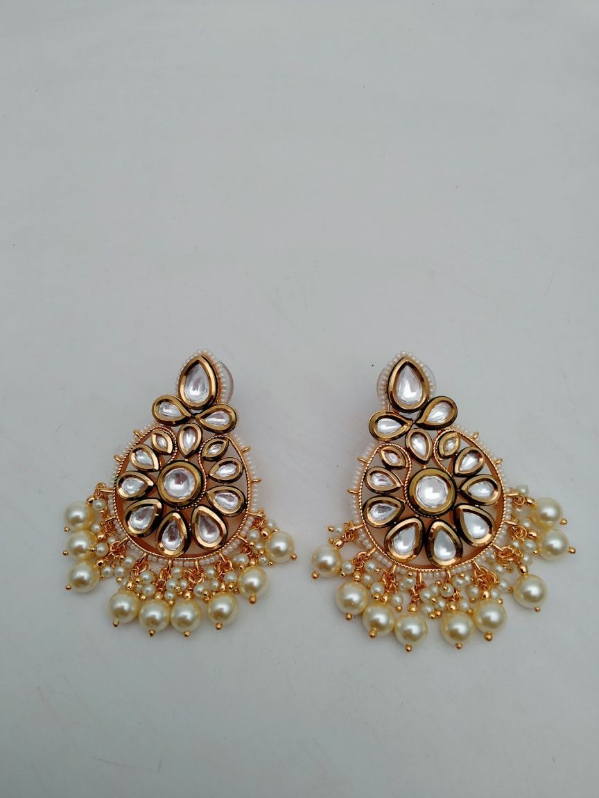 EARRINGS IN KUNDAN (VILANDI) STYLE | DESIGN - 80112