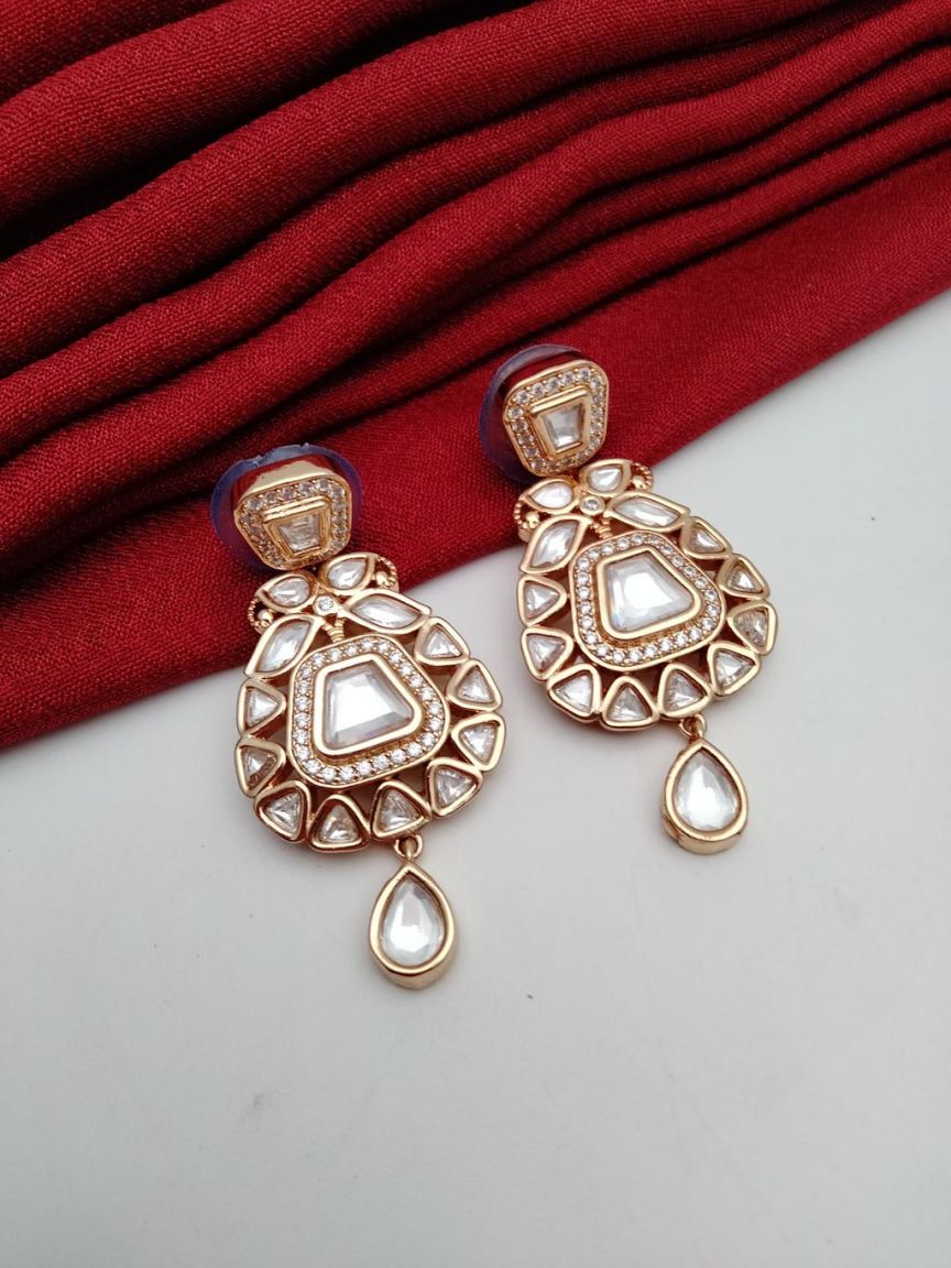 kundan-earrings-ERK80132WGD