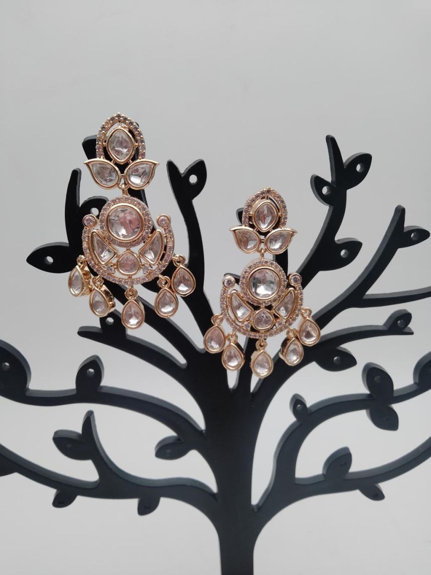EARRINGS IN KUNDAN (VILANDI) STYLE | DESIGN - 80148