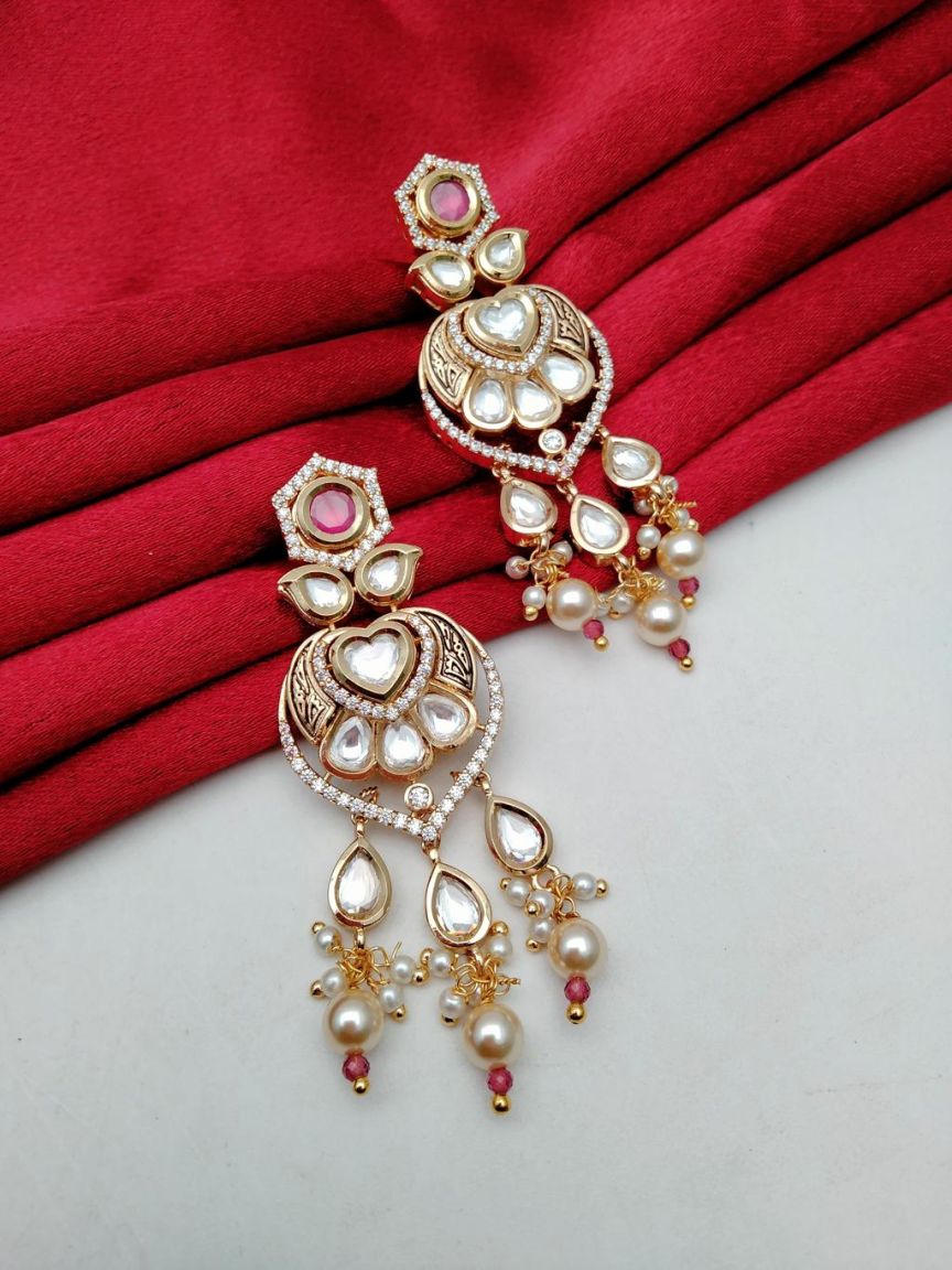 EARRINGS IN KUNDAN (VILANDI) STYLE | DESIGN - 80152