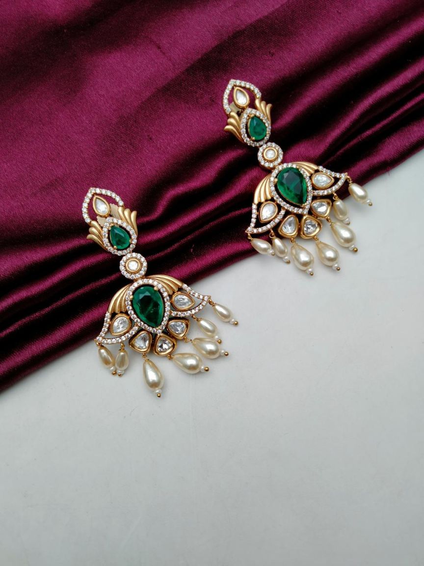 EARRINGS IN KUNDAN (VILANDI) STYLE | DESIGN - 80157