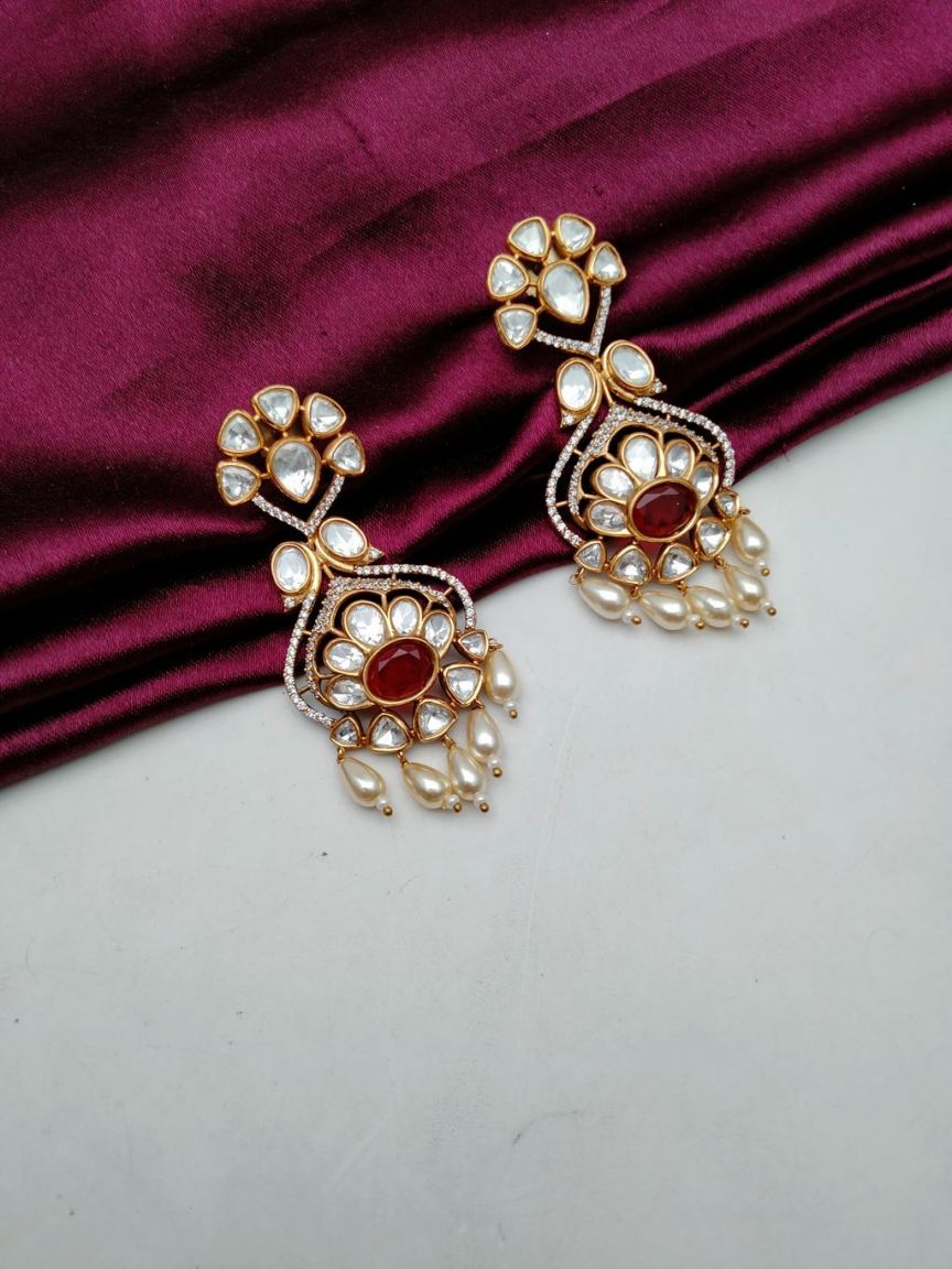 EARRINGS IN KUNDAN (VILANDI) STYLE | DESIGN - 80158