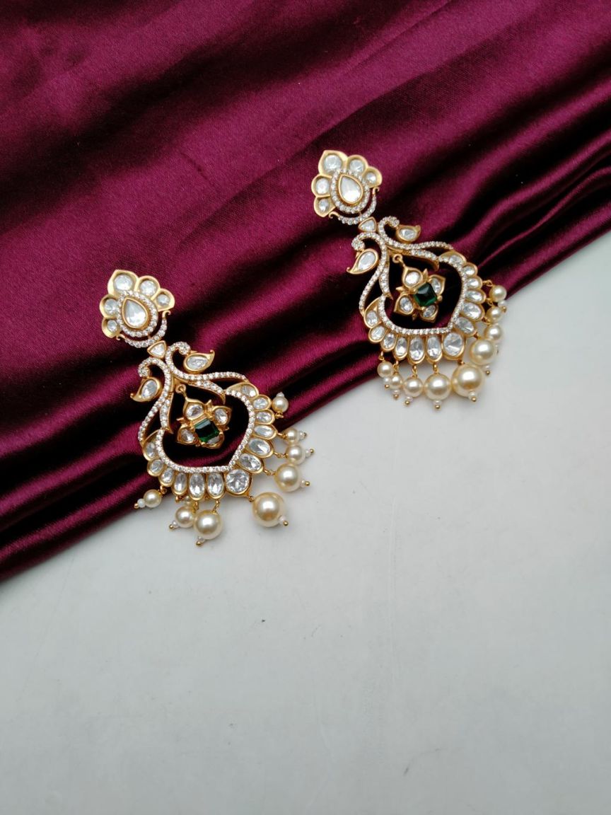 kundan-earrings-ERK80159GRVC