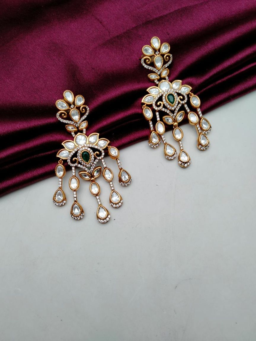EARRINGS IN KUNDAN (VILANDI) STYLE | DESIGN - 80160