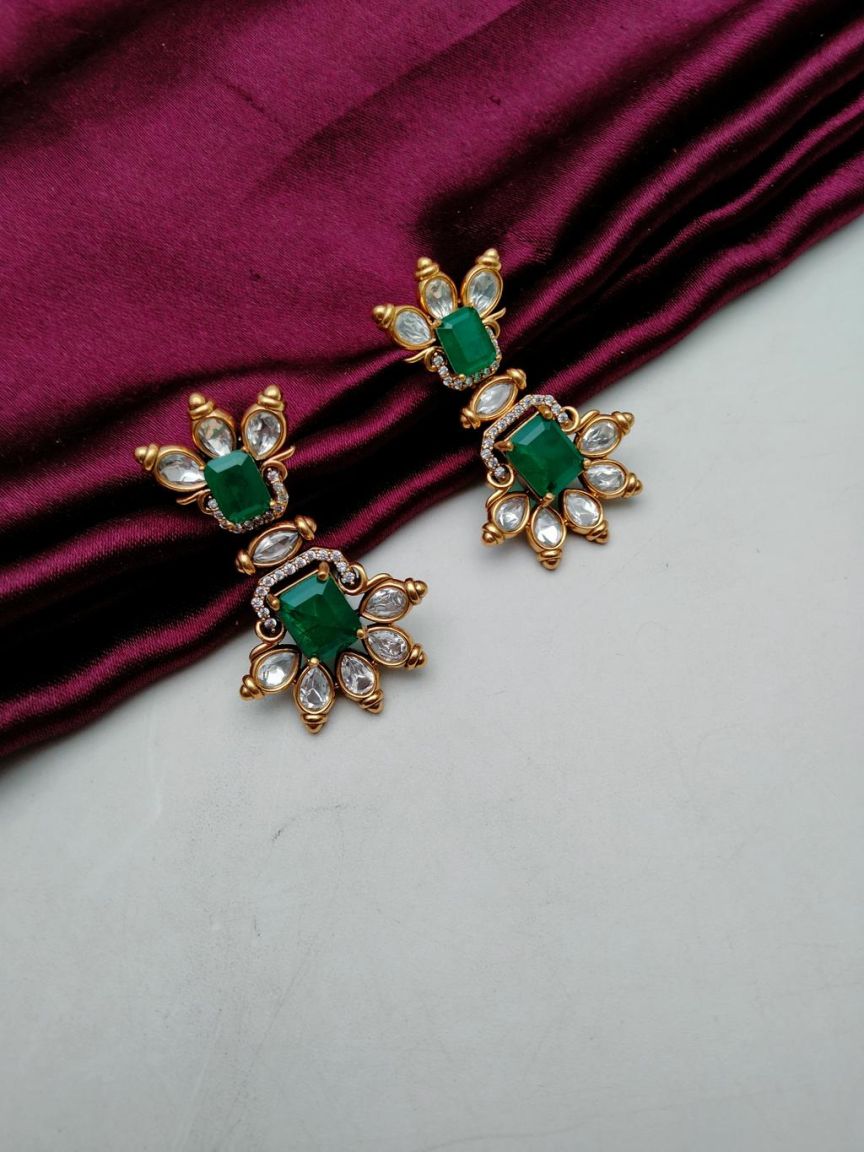 kundan-earrings-ERK80162GRVC