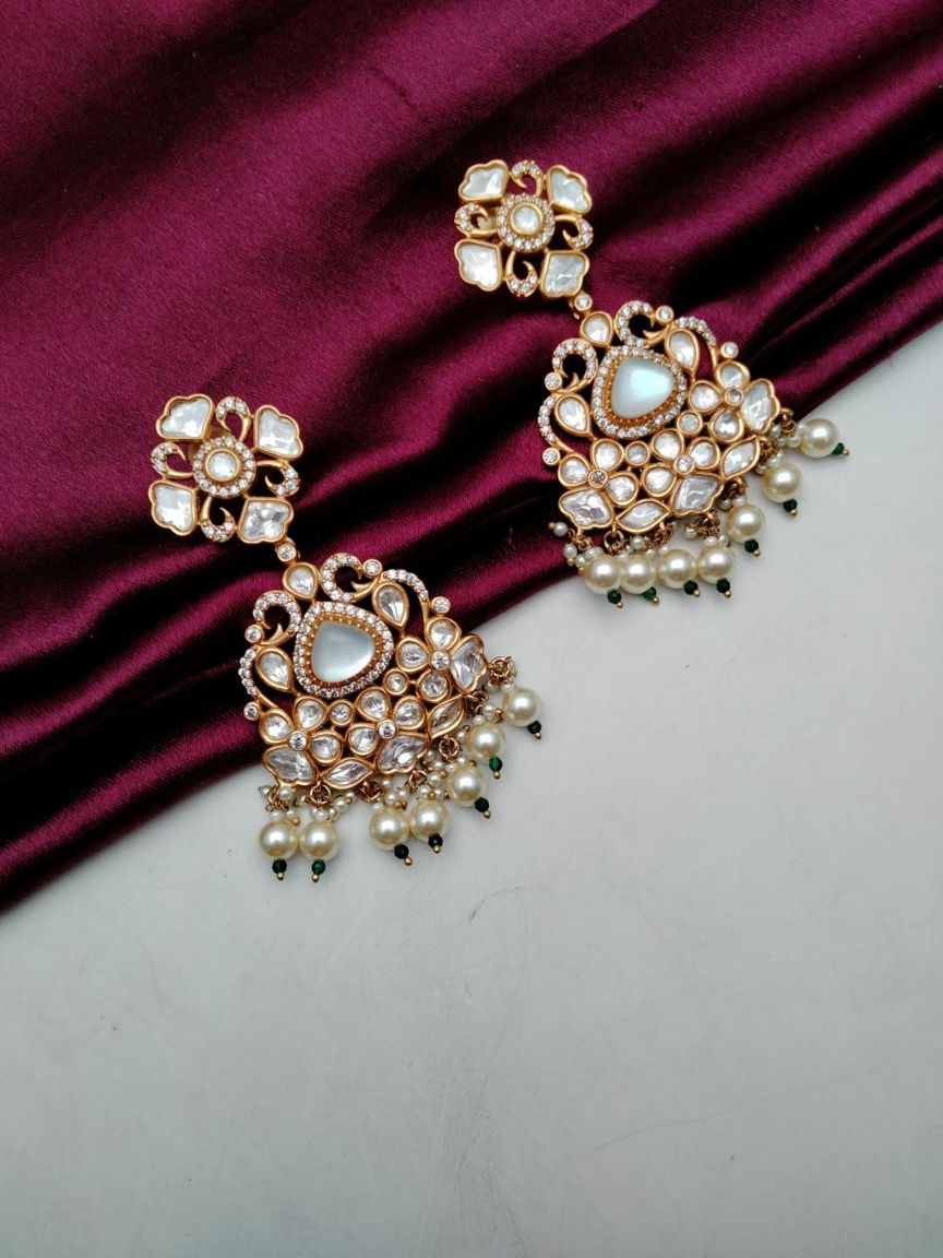 kundan-earrings-ERK80163GRVC