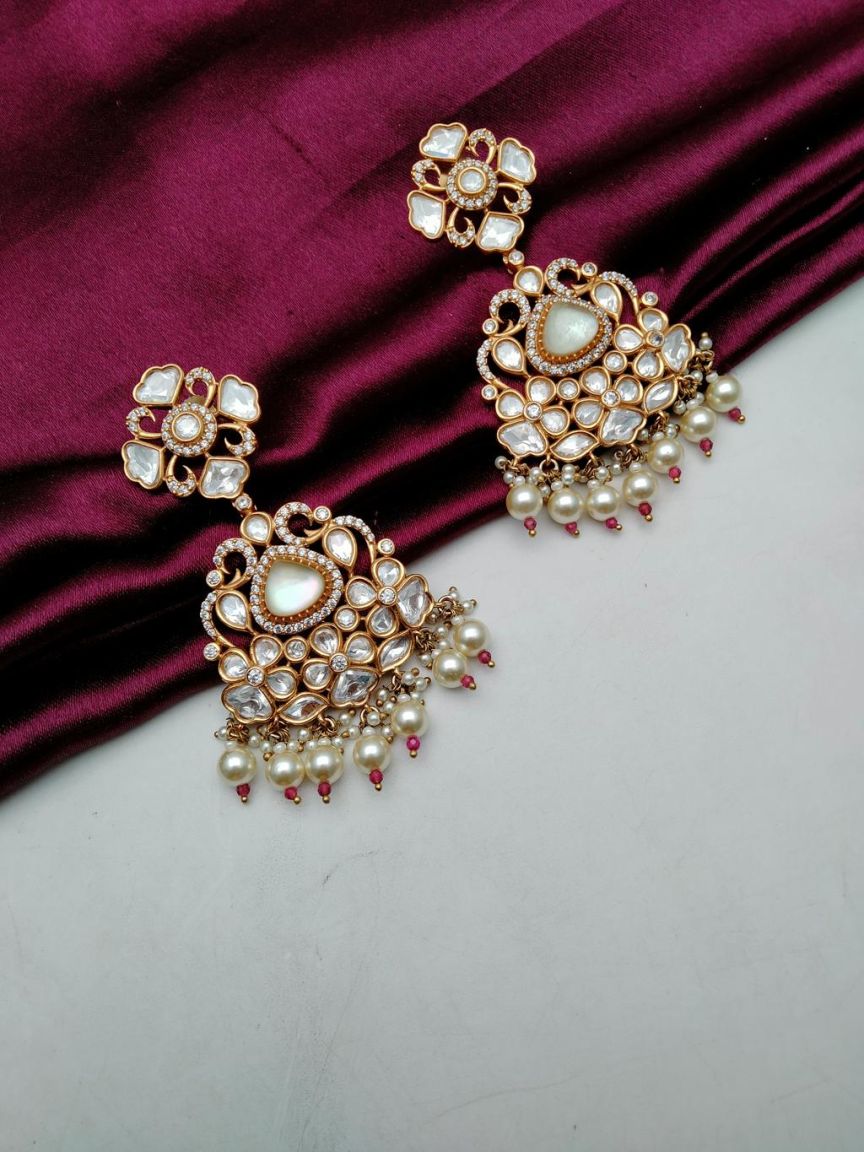 EARRINGS IN KUNDAN (VILANDI) STYLE | DESIGN - 80163