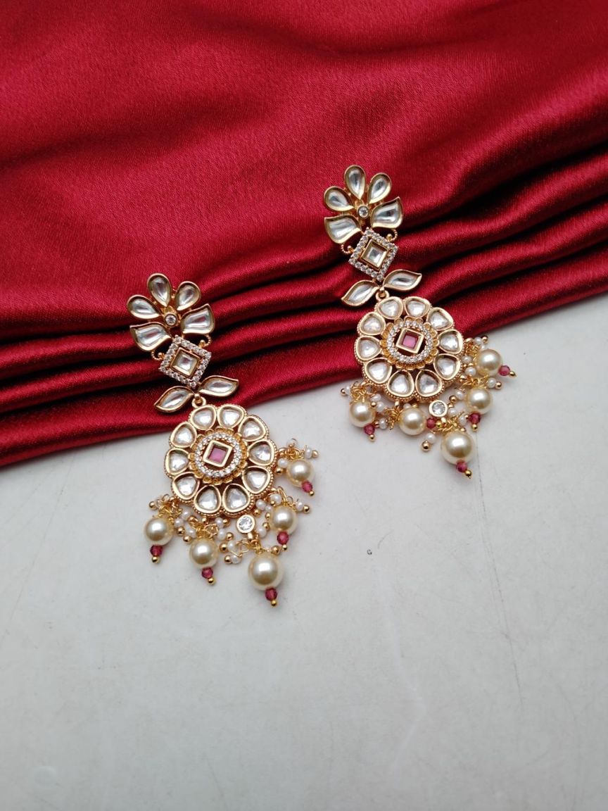 EARRINGS IN KUNDAN (VILANDI) STYLE | DESIGN - 80170