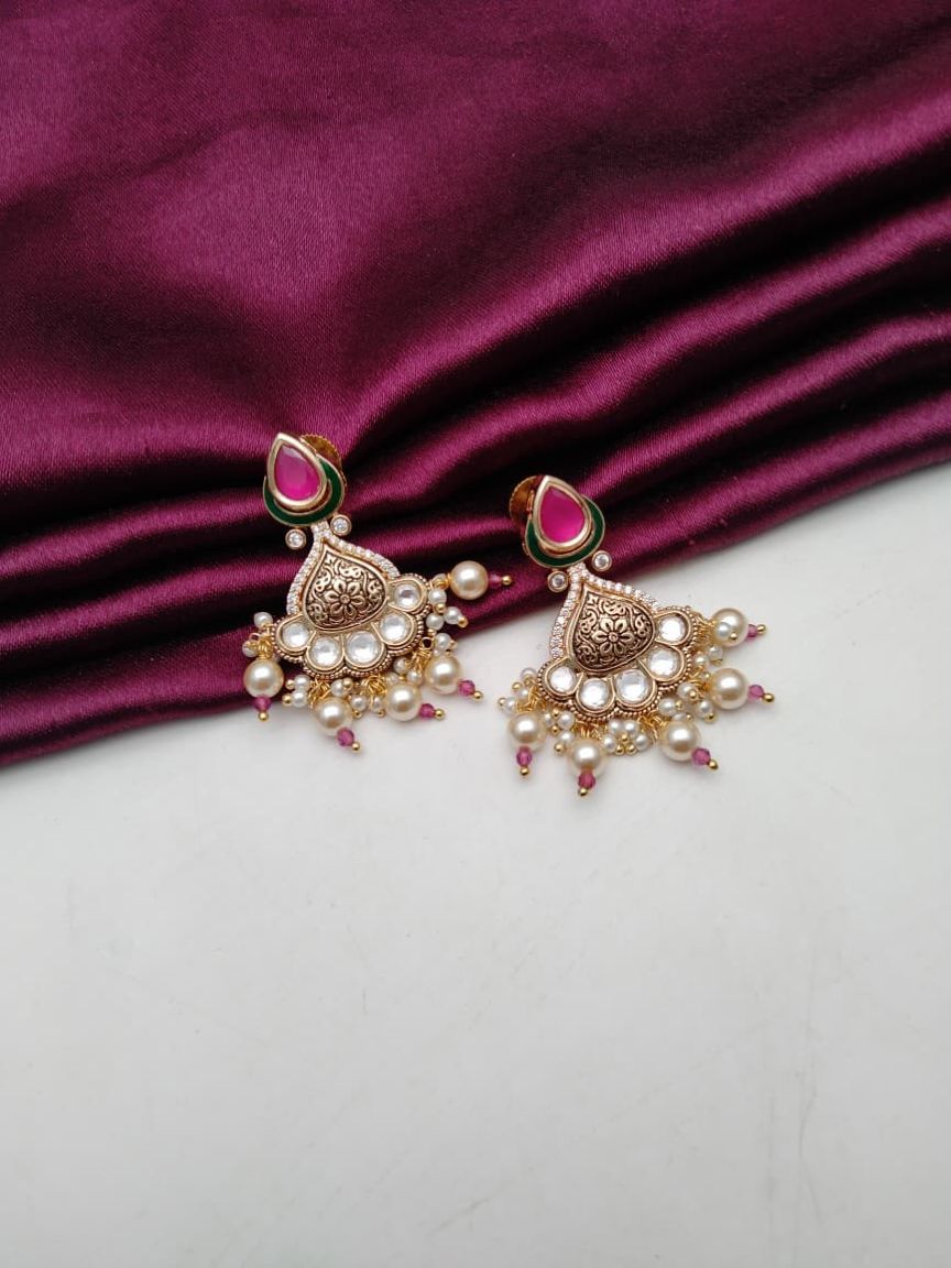 EARRINGS IN KUNDAN (VILANDI) STYLE | DESIGN - 80176