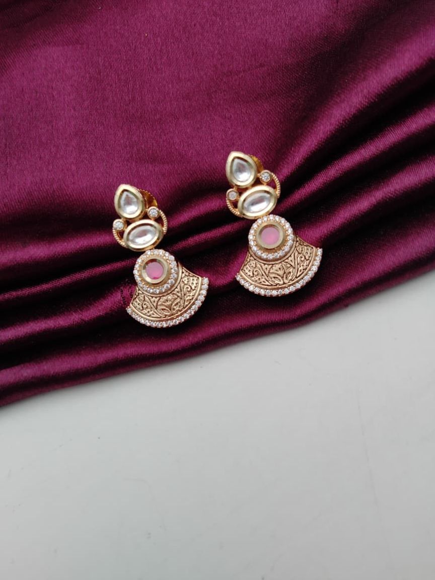 EARRINGS IN KUNDAN (VILANDI) STYLE | DESIGN - 80180