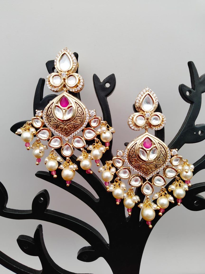 EARRINGS IN KUNDAN (VILANDI) STYLE | DESIGN - 80194