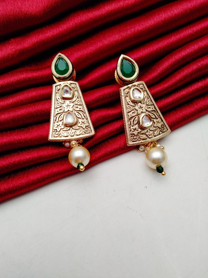 kundan-earrings-ERK80198GRGD