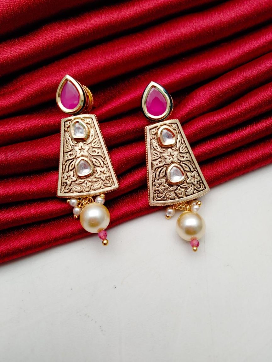 EARRINGS IN KUNDAN (VILANDI) STYLE | DESIGN - 80198