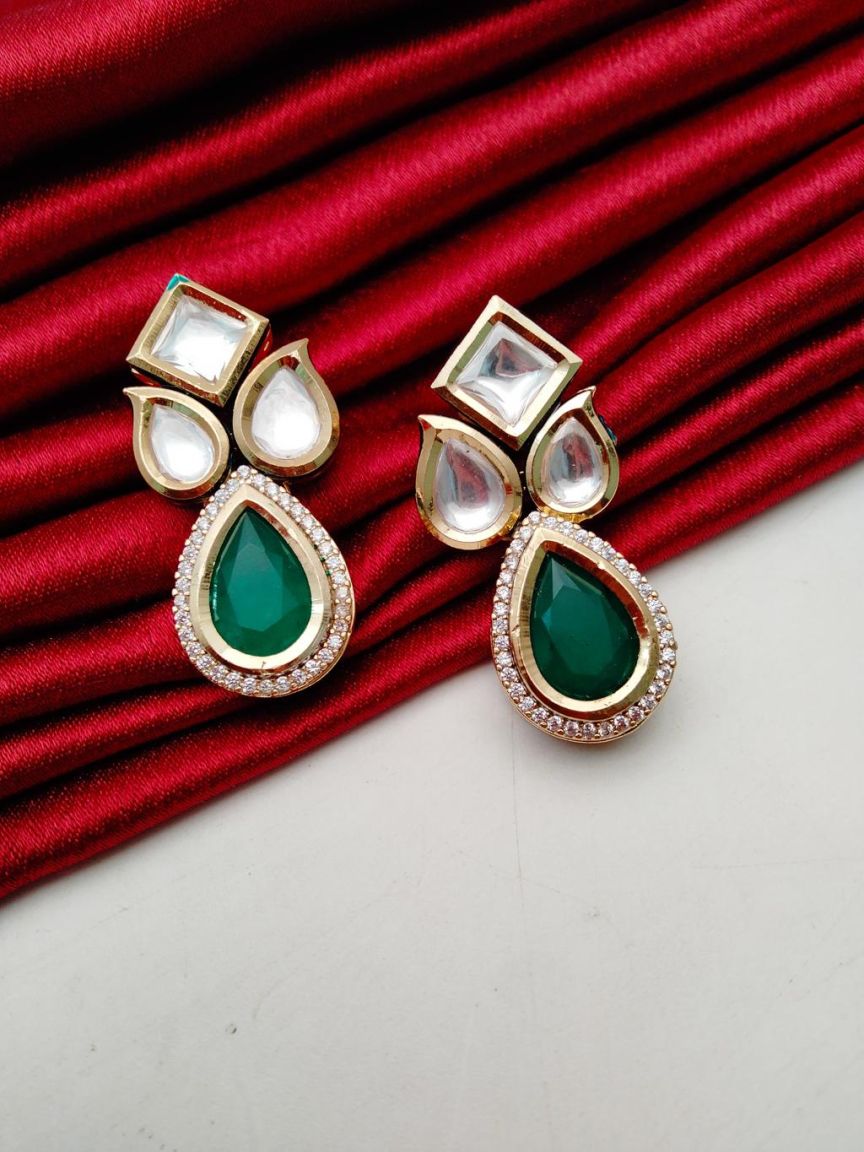 kundan-earrings-ERK80199GRGD