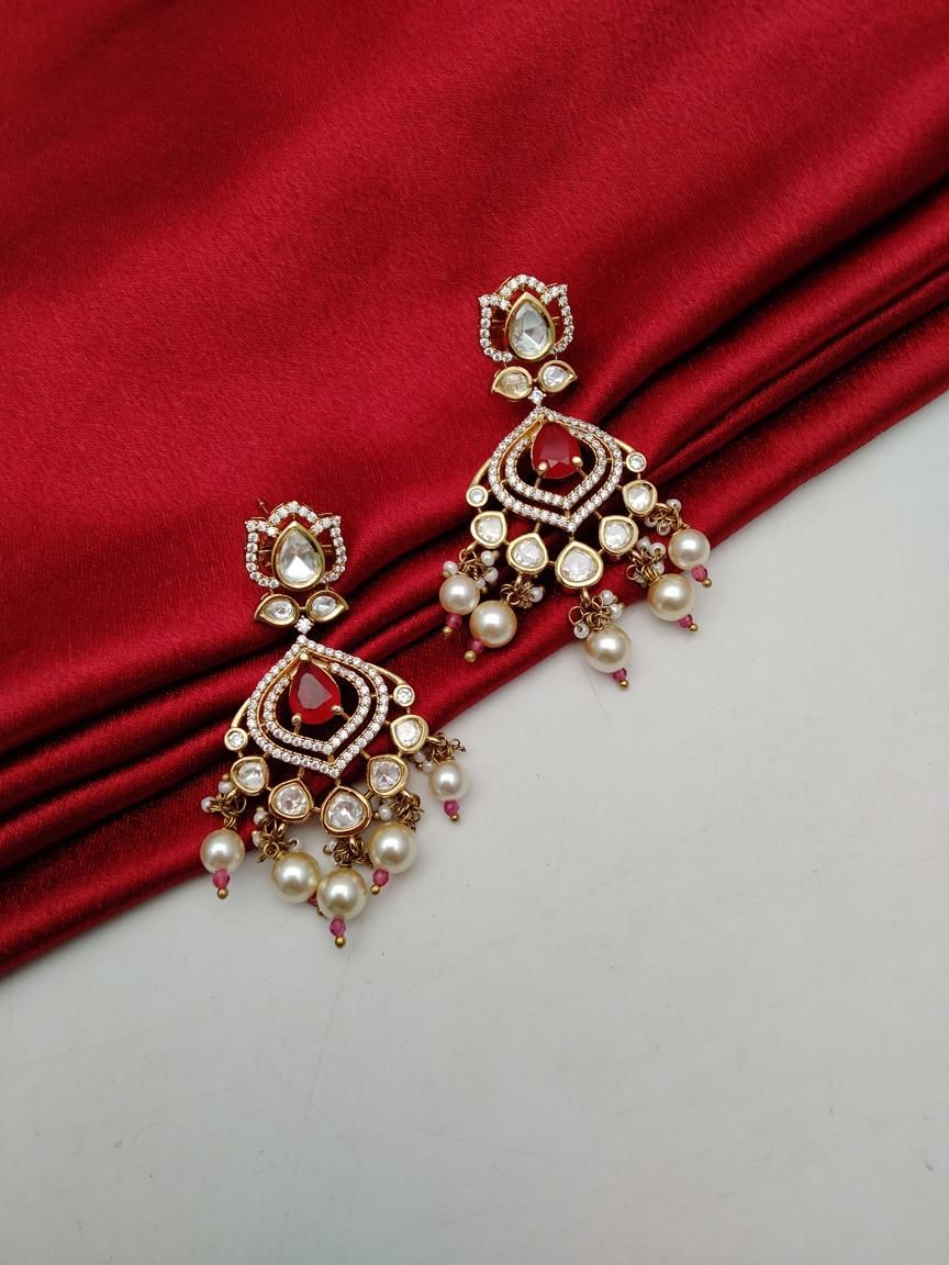 EARRINGS IN KUNDAN (VILANDI) STYLE | DESIGN - 80206