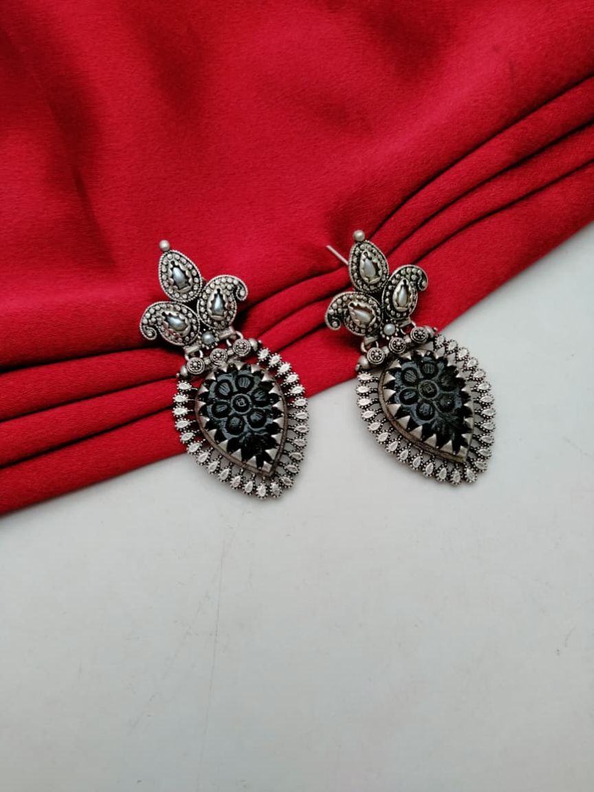 EARRINGS IN OXYDIZED POLISHED STYLE | DESIGN - 96609