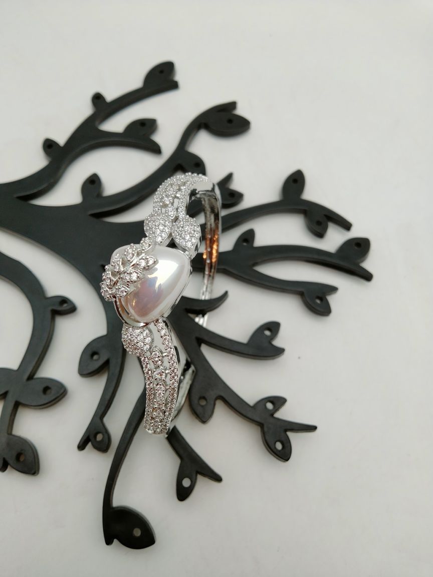 KADA IN AMERICAN DIAMOND JEWELLERY STYLE | DESIGN - 13120