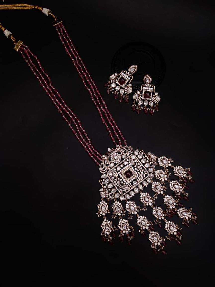 LONG SET IN KUNDAN (VILANDI) STYLE | DESIGN - 28055