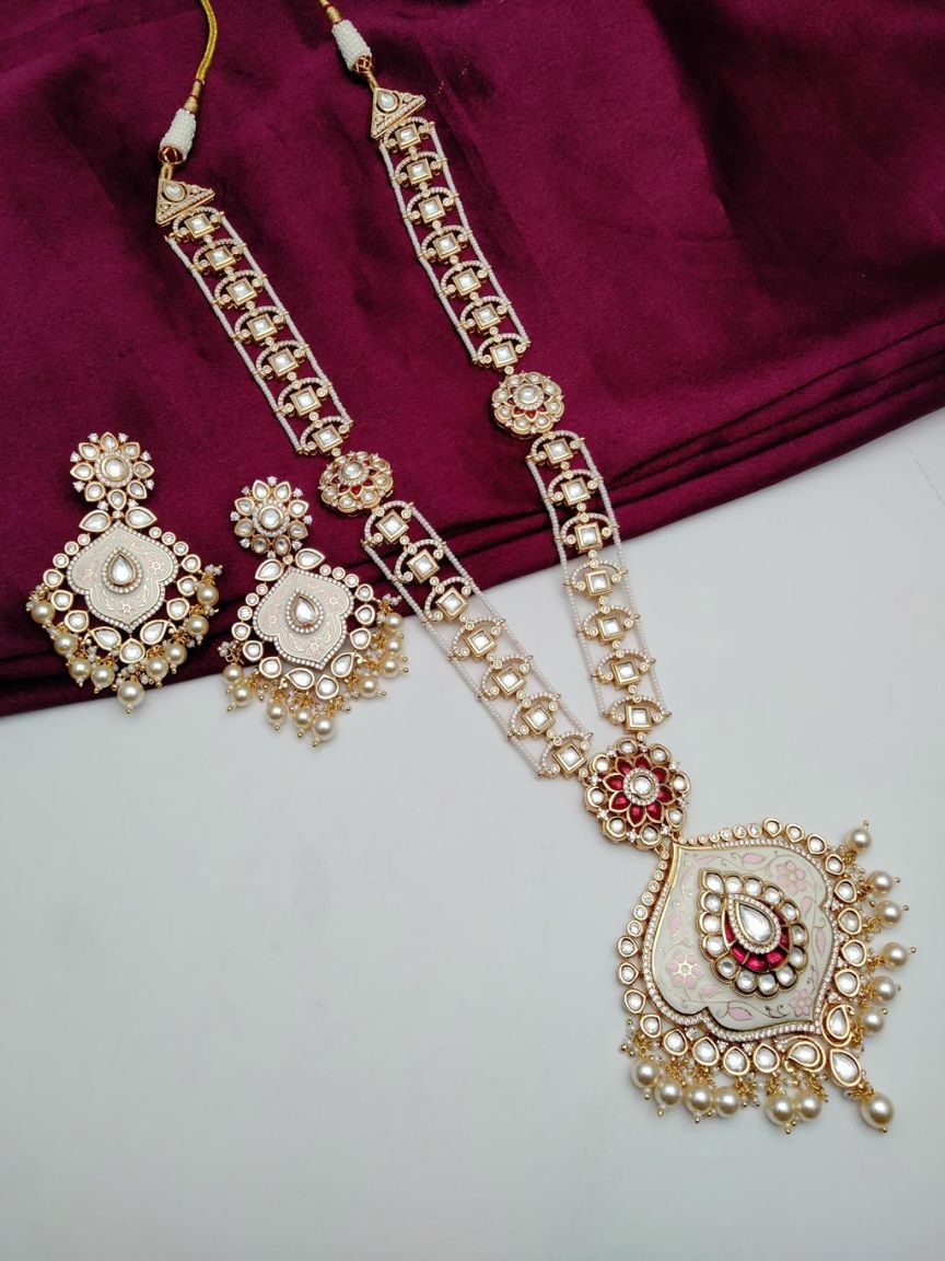 LONG SET IN KUNDAN (VILANDI) STYLE | DESIGN - 28099