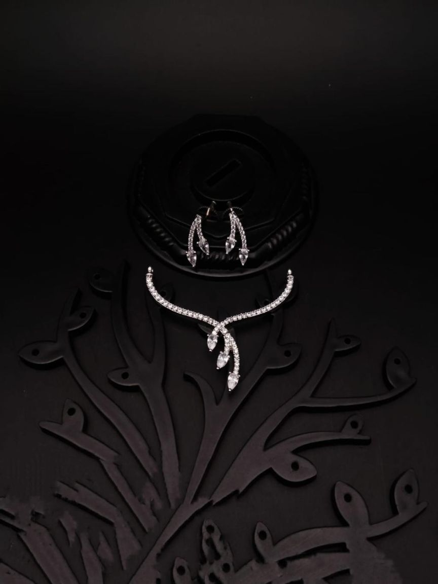 ad-mangalsutra_pendant-MPAD42125WSP