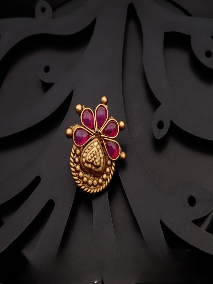 NOSE RING IN POLKI (GOLD POLISH) STYLE | DESIGN - 40005