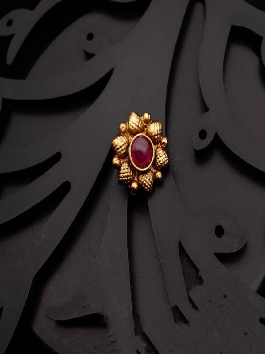 NOSE RING IN POLKI (GOLD POLISH) STYLE | DESIGN - 40012