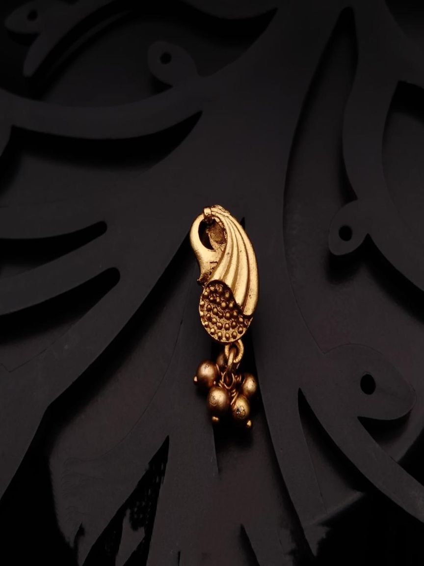 NOSE RING IN POLKI (GOLD POLISH) STYLE | DESIGN - 40013