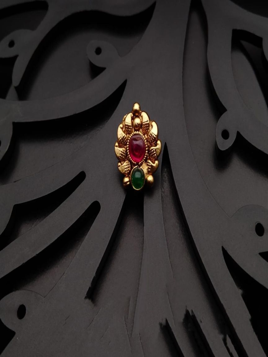 NOSE RING IN POLKI (GOLD POLISH) STYLE | DESIGN - 40015