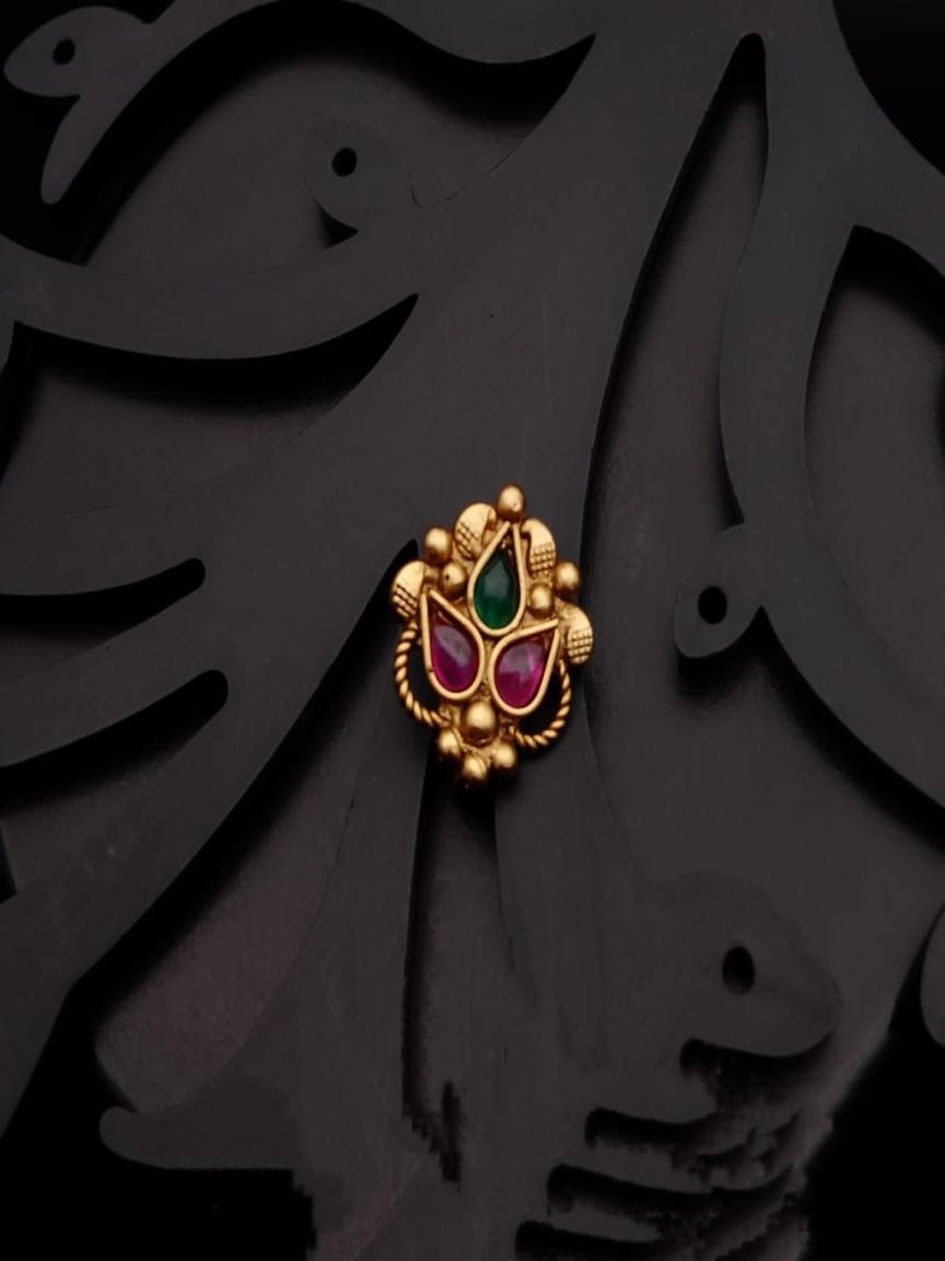 NOSE RING IN POLKI (GOLD POLISH) STYLE | DESIGN - 40017