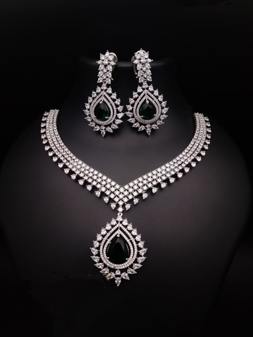NECKLASE SET IN AMERICAN DIAMOND JEWELLERY STYLE | DESIGN - 00301