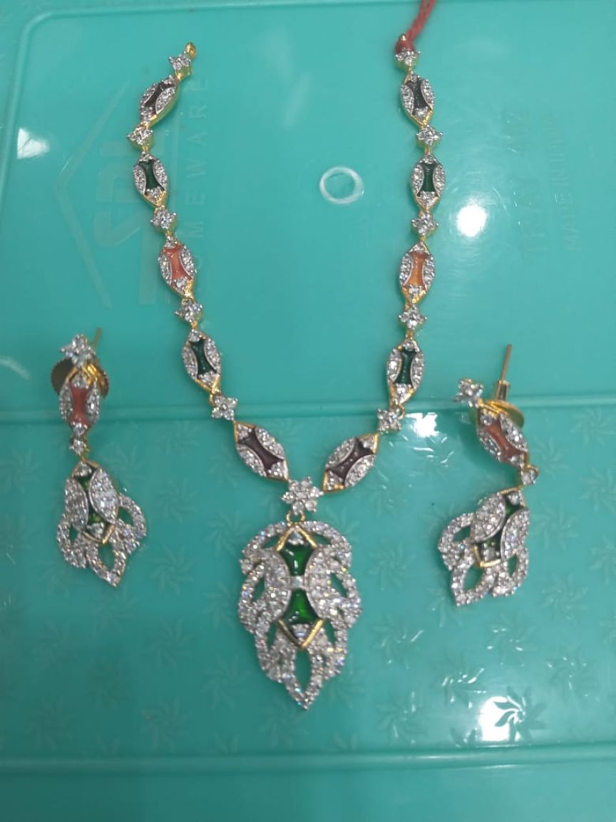 ad-necklace_set-NSAD00540RGRGJ