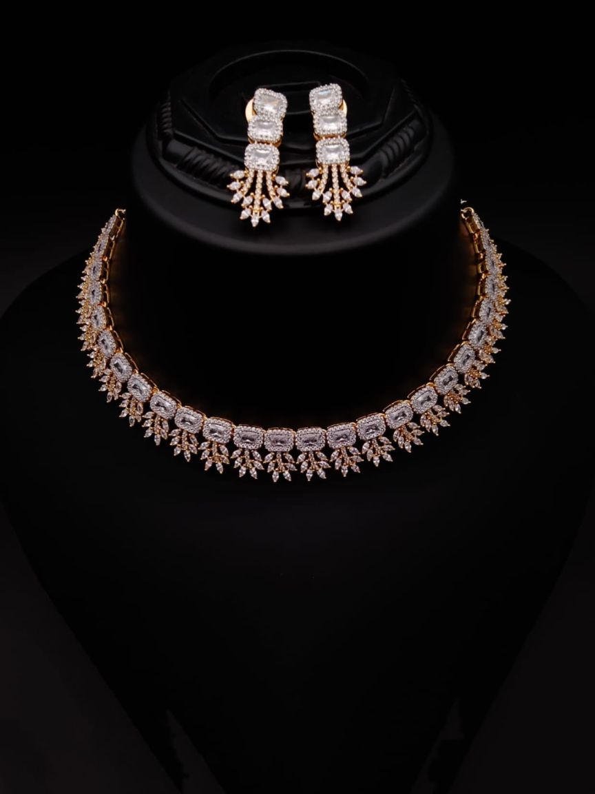 NECKLASE SET IN AMERICAN DIAMOND JEWELLERY STYLE | DESIGN - 00579