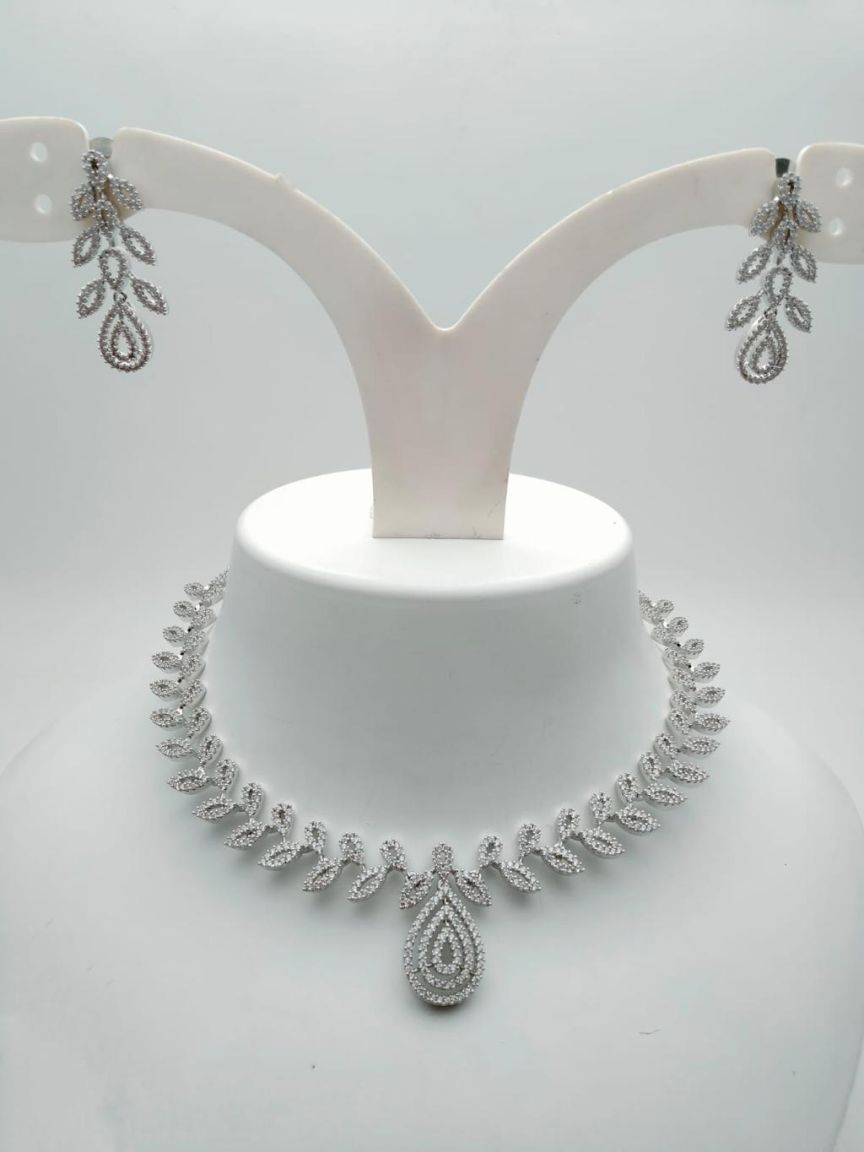 NECKLASE SET IN AMERICAN DIAMOND JEWELLERY STYLE | DESIGN - 00627