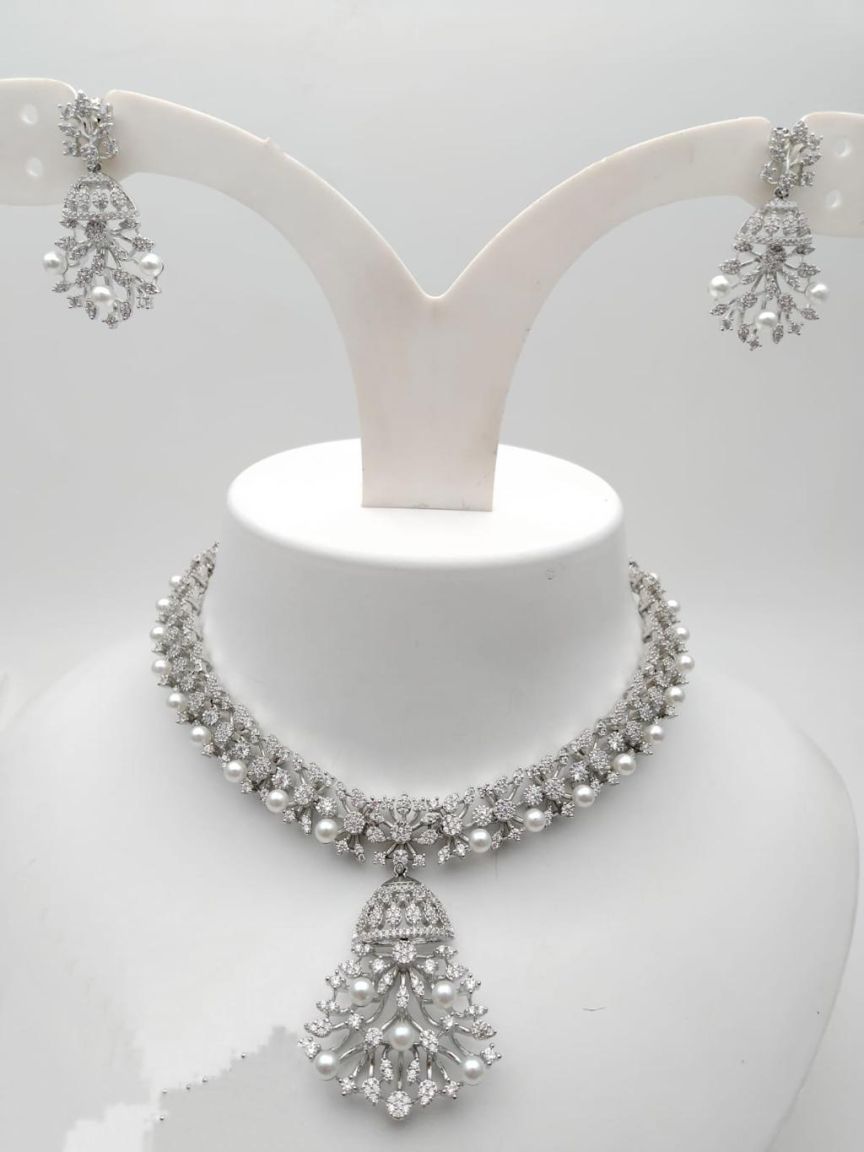 NECKLASE SET IN AMERICAN DIAMOND JEWELLERY STYLE | DESIGN - 00628