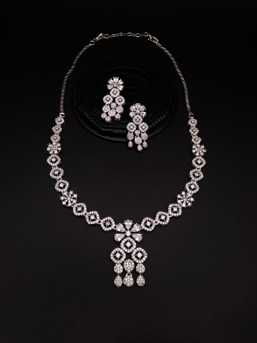 NECKLASE SET IN AD STYLE | DESIGN - 00648