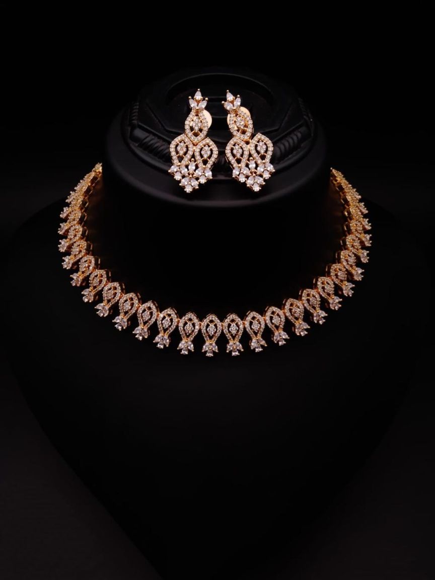 NECKLASE SET IN AD STYLE | DESIGN - 00723
