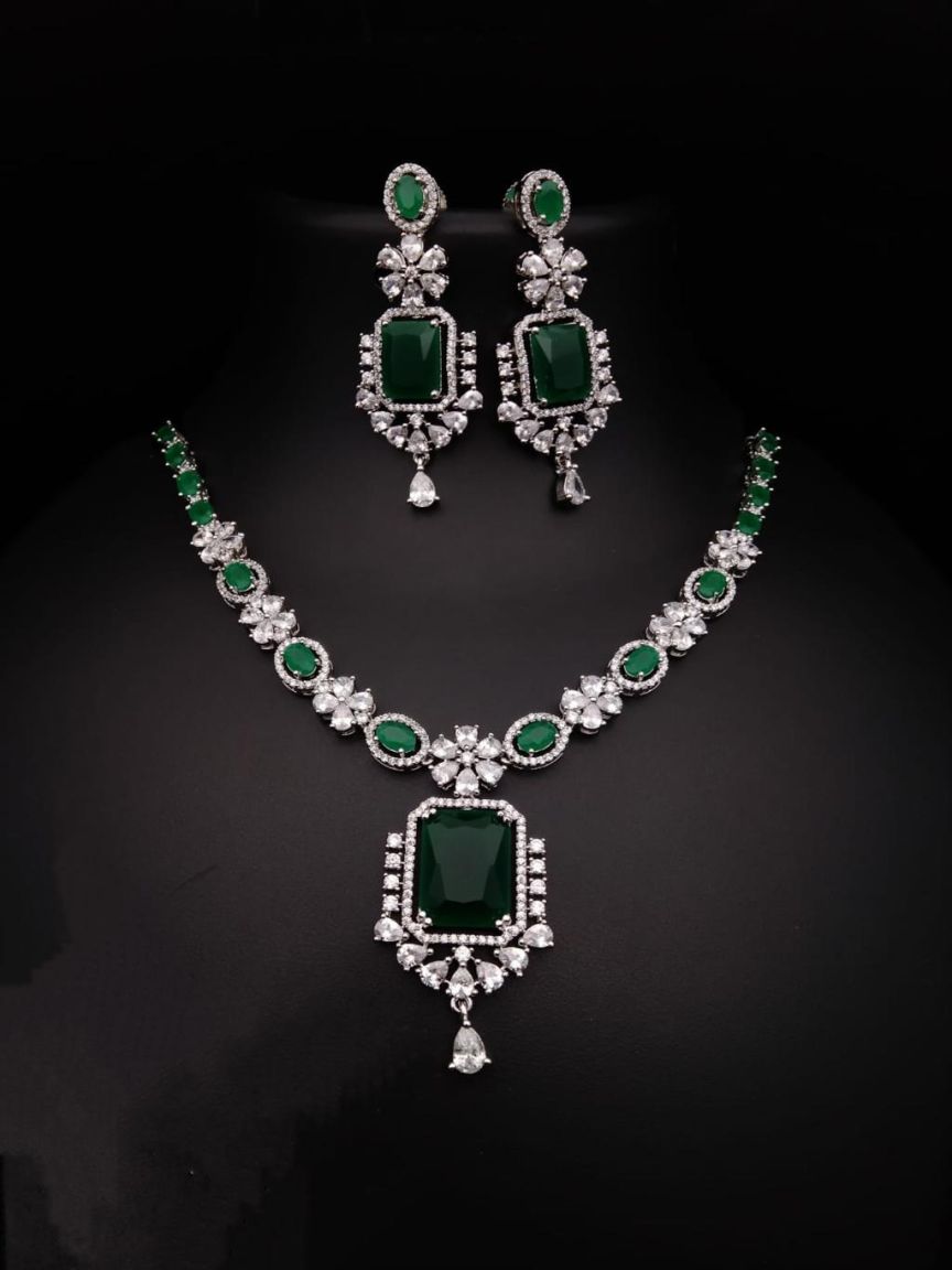 NECKLASE SET IN AD STYLE | DESIGN - 00730