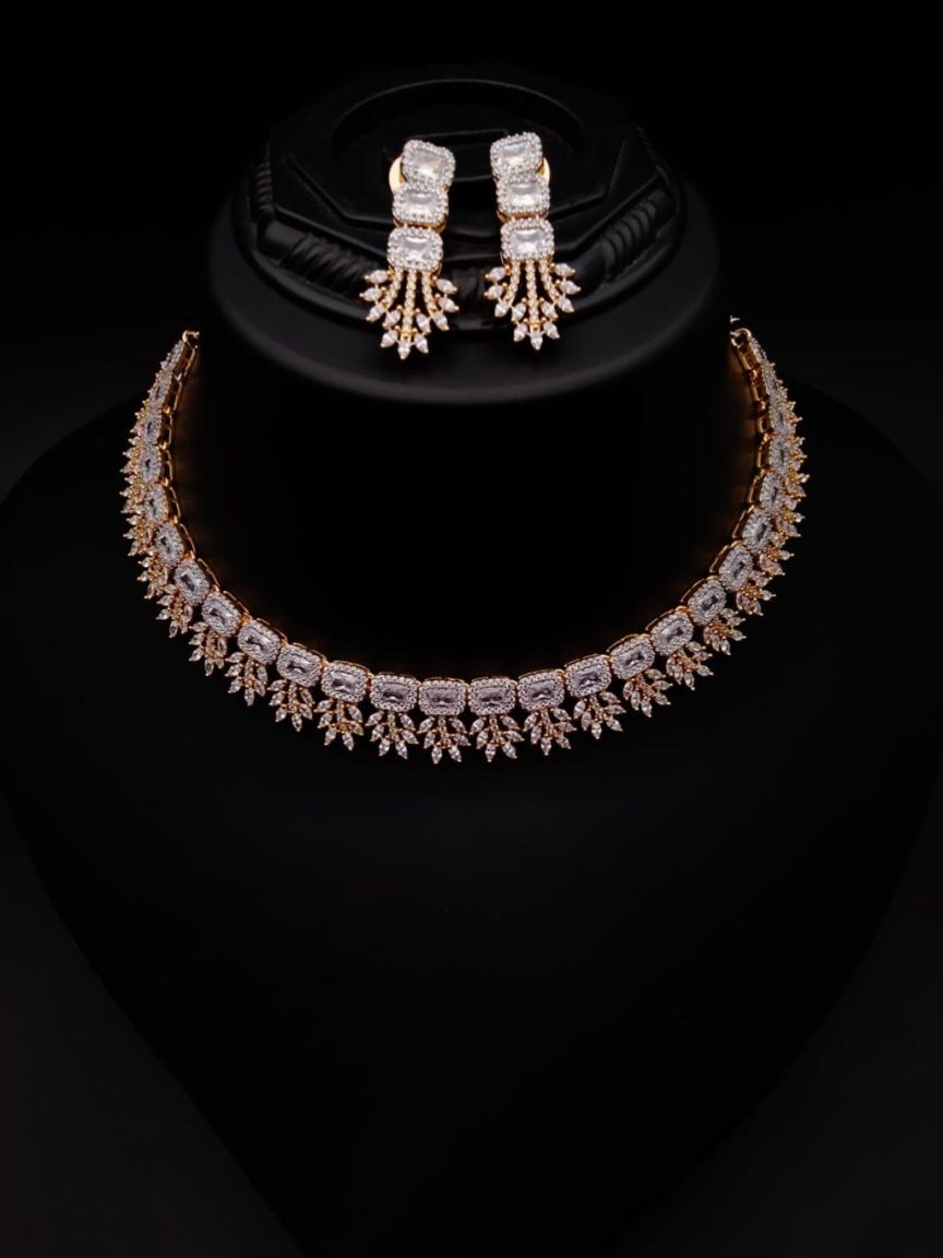 NECKLASE SET IN AD STYLE | DESIGN - 00736