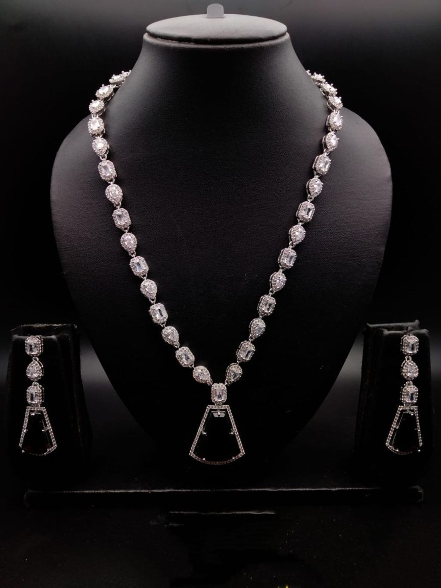 NECKLASE SET IN AD STYLE | DESIGN - 00841