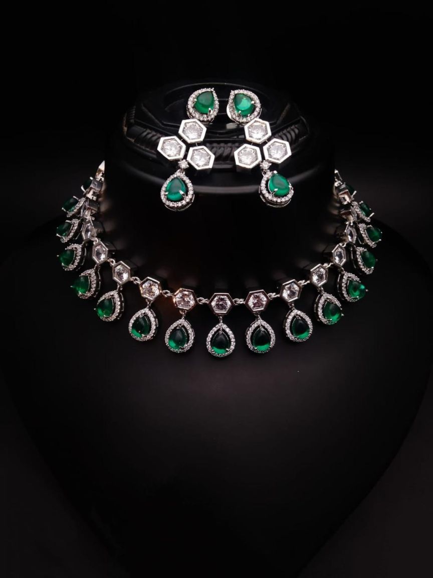 NECKLASE SET IN AD STYLE | DESIGN - 00940