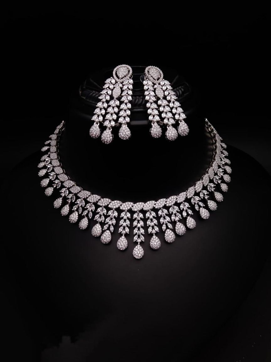 NECKLASE SET IN AD STYLE | DESIGN - 00975