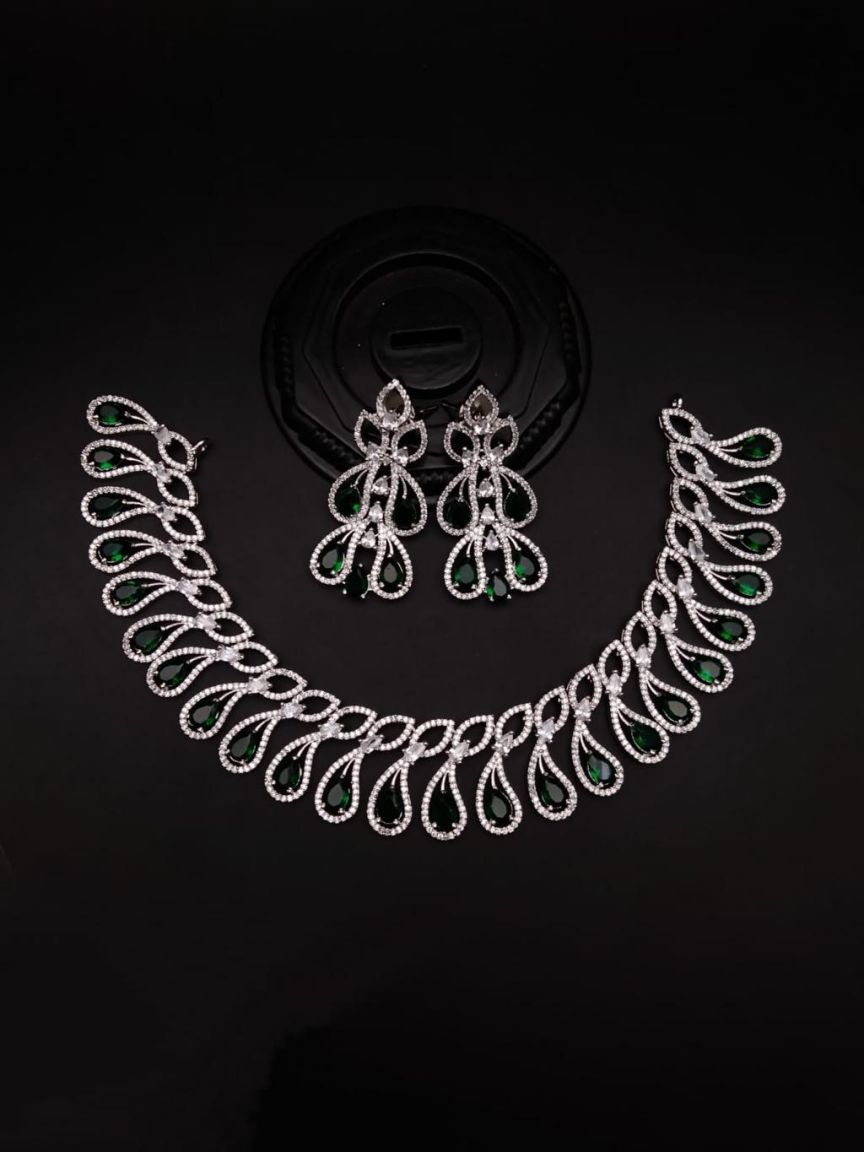 ad-necklace_set-NSAD00987GRSP