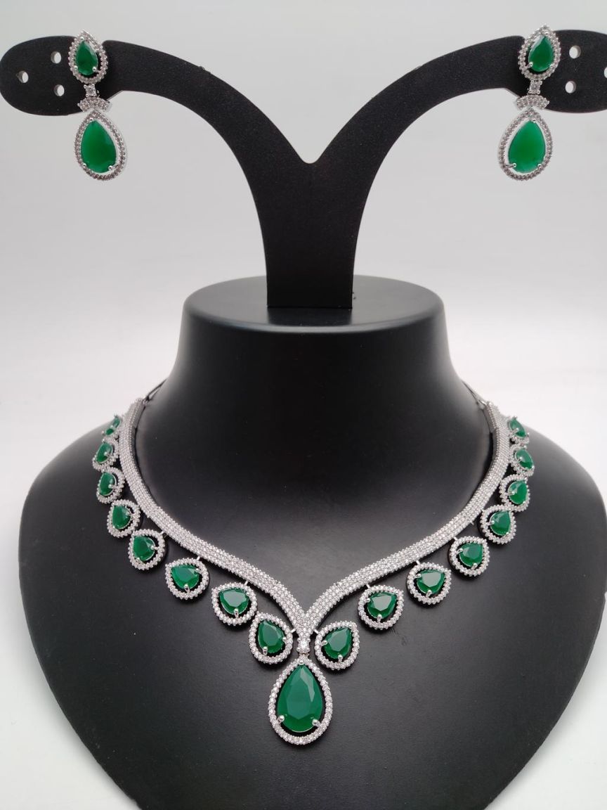 ad-necklace_set-NSAD01154GRSP