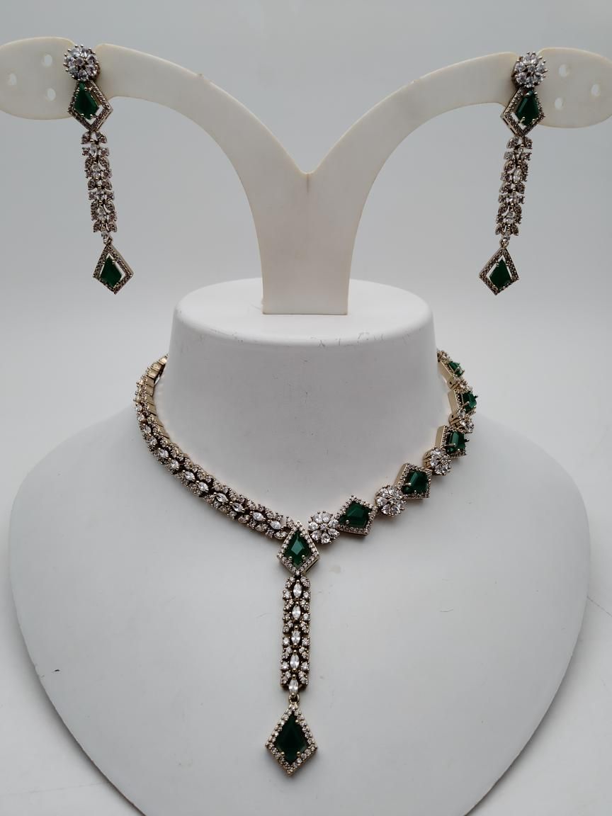 ad-necklace_set-NSAD01198GRMH