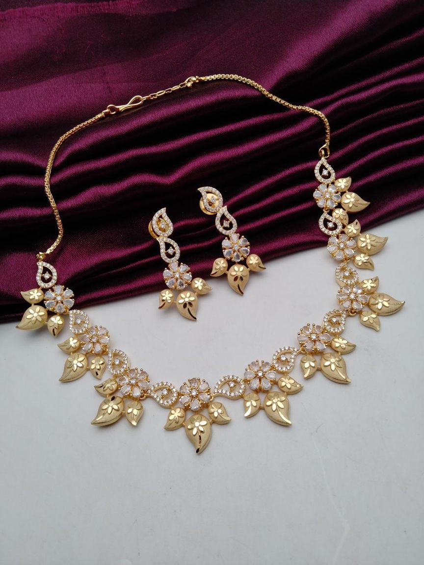 forming-necklace_set-NSFM96091WGD